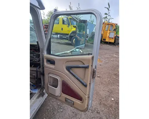 INTERNATIONAL 9400I Cab Mount