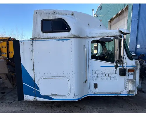 INTERNATIONAL 9400I Cab Mount