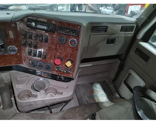 INTERNATIONAL 9400I Cab Mount