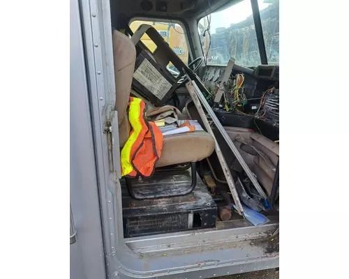 INTERNATIONAL 9400I Cab or Cab Mount