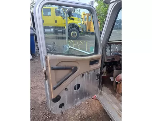 INTERNATIONAL 9400I Cab or Cab Mount