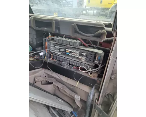 INTERNATIONAL 9400I Cab or Cab Mount