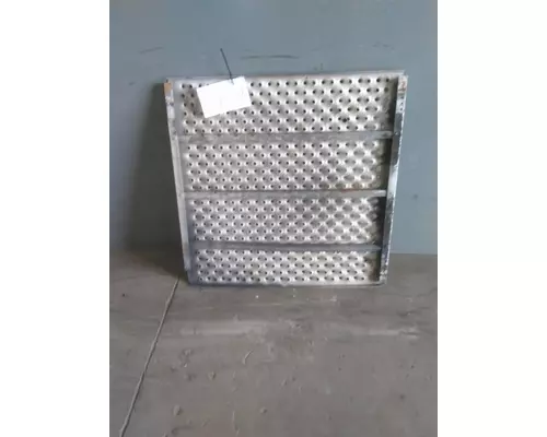INTERNATIONAL 9400I DECK (CATWALK) STEP
