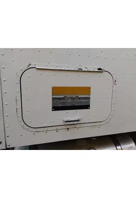 INTERNATIONAL 9400I DOOR, COMPARTMENT