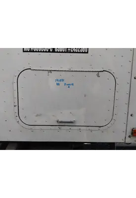INTERNATIONAL 9400I DOOR, COMPARTMENT