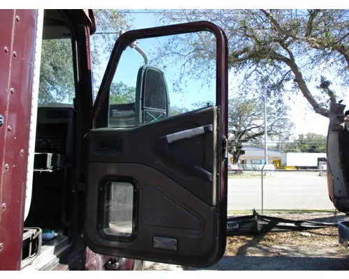 INTERNATIONAL 9400I DOOR ASSEMBLY, FRONT