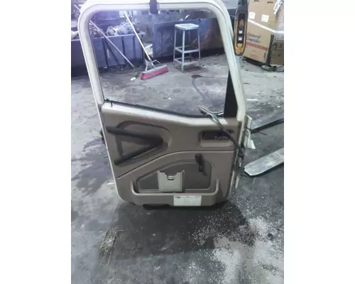 INTERNATIONAL 9400I DOOR ASSEMBLY, FRONT