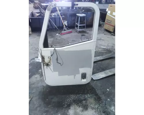 INTERNATIONAL 9400I DOOR ASSEMBLY, FRONT