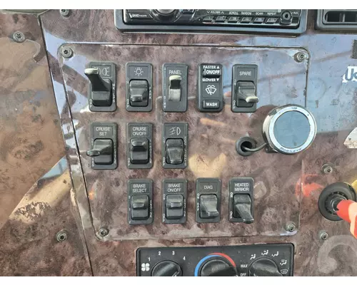 INTERNATIONAL 9400I Dash Panel