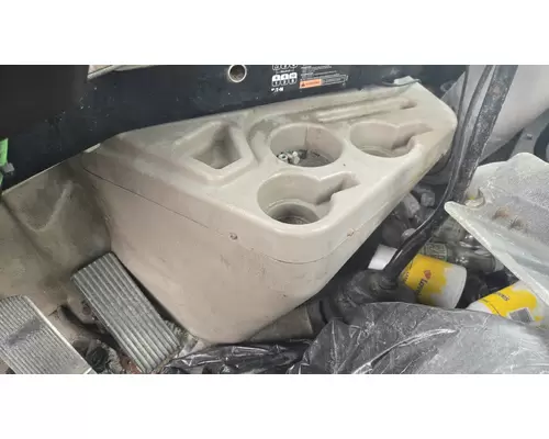 INTERNATIONAL 9400I Doghouse