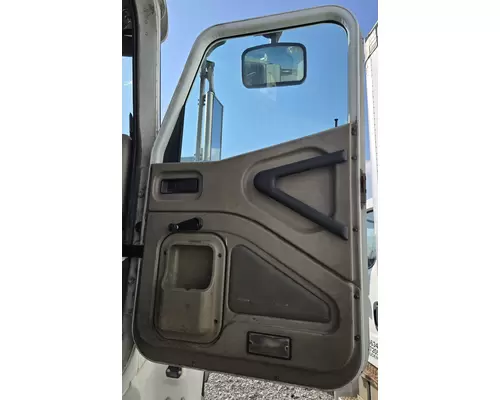 INTERNATIONAL 9400I Door Assembly, Front