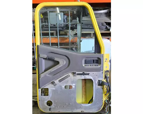 INTERNATIONAL 9400I Door Assembly, Front