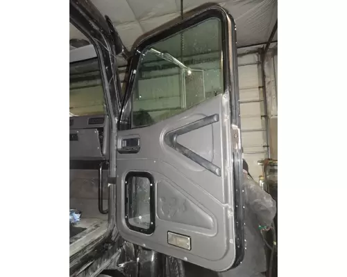 INTERNATIONAL 9400I Door Assembly, Front