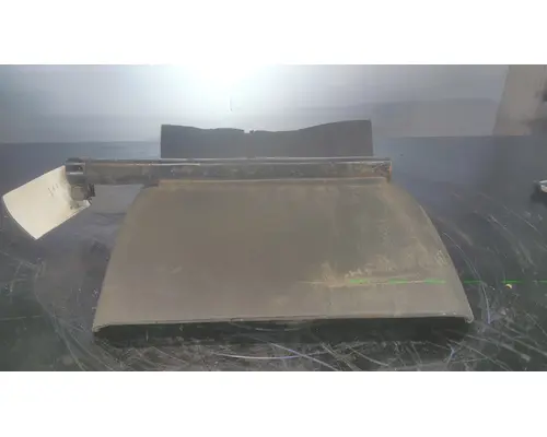 INTERNATIONAL 9400I FENDER, SPLASH SHIELDGUARD