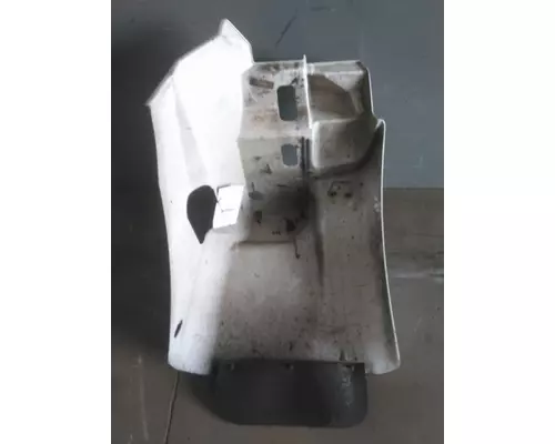 INTERNATIONAL 9400I FENDER EXTENSION