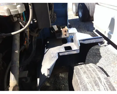 INTERNATIONAL 9400I FENDER EXTENSION