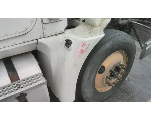 INTERNATIONAL 9400I FENDER EXTENSION