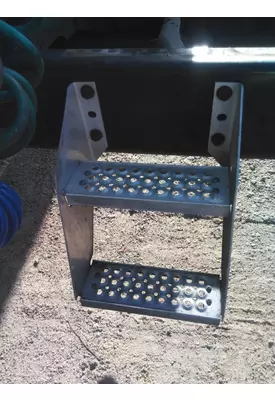 INTERNATIONAL 9400I FRAME STEP