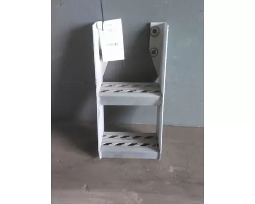 INTERNATIONAL 9400I FRAME STEP