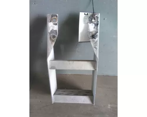 INTERNATIONAL 9400I FRAME STEP