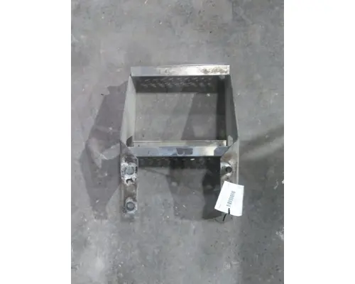 INTERNATIONAL 9400I FRAME STEP