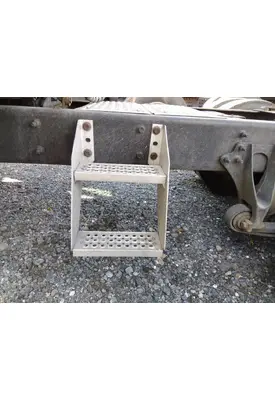 INTERNATIONAL 9400I FRAME STEP