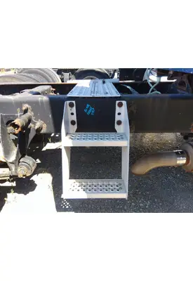 INTERNATIONAL 9400I FRAME STEP