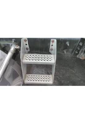 INTERNATIONAL 9400I FRAME STEP