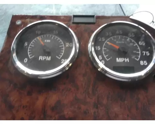 INTERNATIONAL 9400I GAUGE CLUSTER