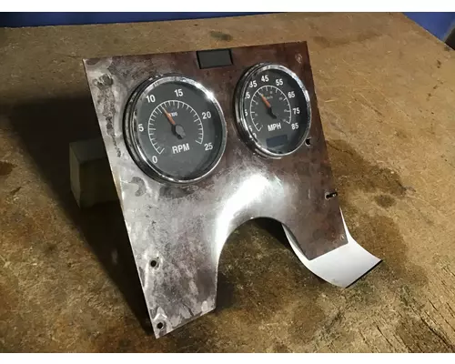 INTERNATIONAL 9400I GAUGE CLUSTER