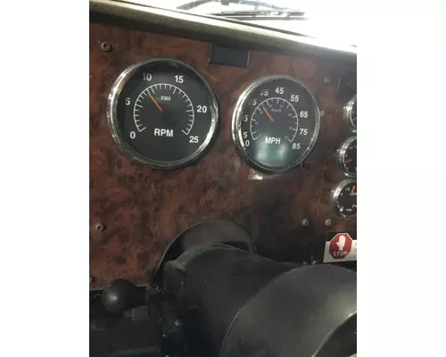 INTERNATIONAL 9400I GAUGE CLUSTER