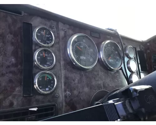 INTERNATIONAL 9400I GAUGE CLUSTER