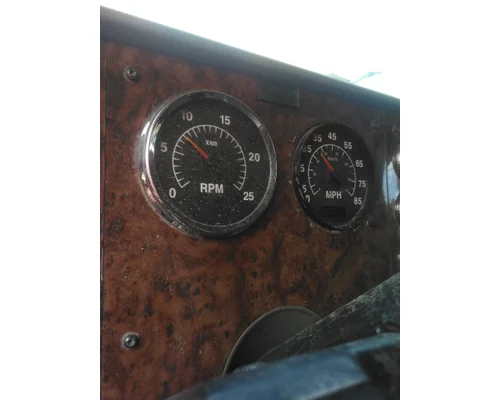 INTERNATIONAL 9400I GAUGE CLUSTER