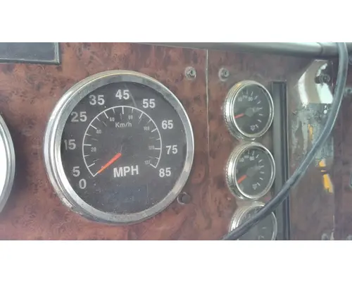 INTERNATIONAL 9400I GAUGE SPEEDOMETER