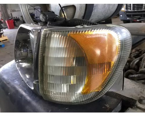 INTERNATIONAL 9400I HEADLAMP ASSEMBLY