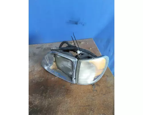 INTERNATIONAL 9400I HEADLAMP ASSEMBLY