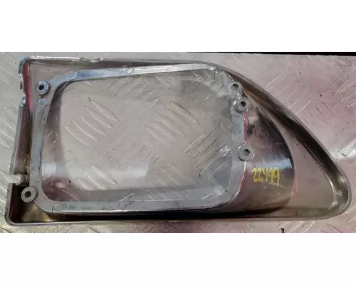 INTERNATIONAL 9400I Headlamp Bezel 