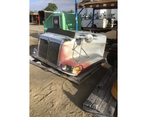 INTERNATIONAL 9400I Hood