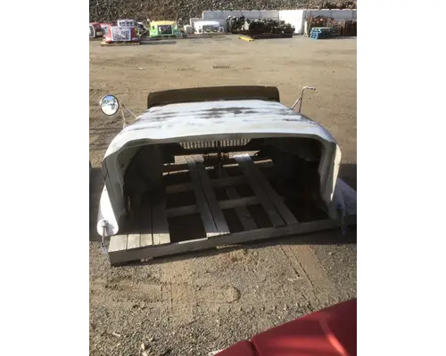 INTERNATIONAL 9400I Hood