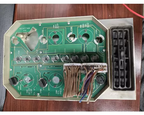 INTERNATIONAL 9400I Instrument Cluster