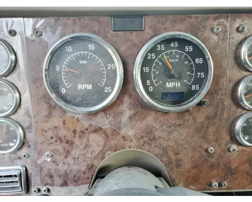 INTERNATIONAL 9400I Instrument Cluster