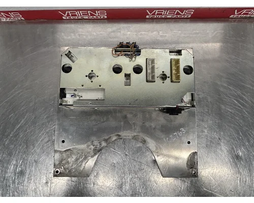 INTERNATIONAL 9400I Instrument Cluster
