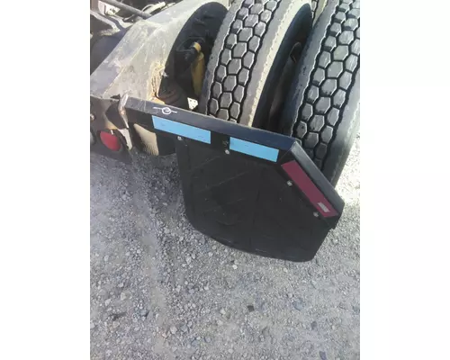 INTERNATIONAL 9400I MUD FLAP HANGER