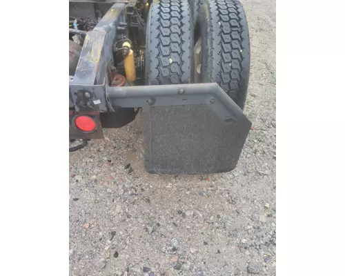 INTERNATIONAL 9400I MUD FLAP HANGER