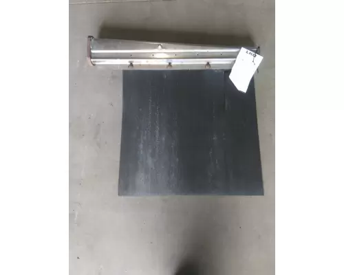INTERNATIONAL 9400I MUD FLAP HANGER