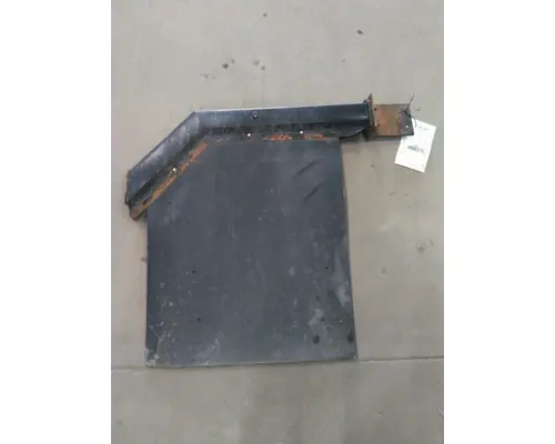 INTERNATIONAL 9400I MUD FLAP HANGER