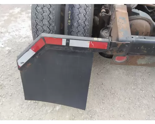 INTERNATIONAL 9400I MUD FLAP HANGER