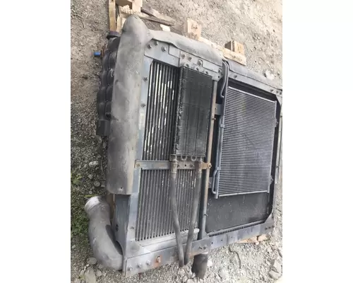 INTERNATIONAL 9400I Radiator