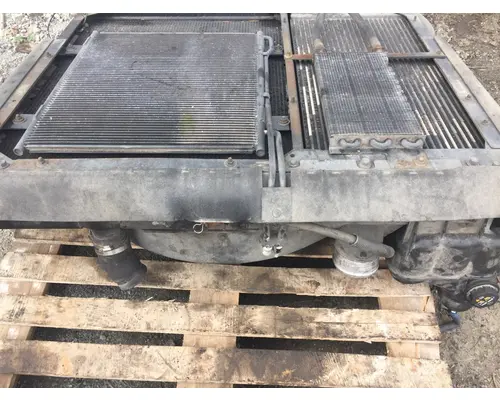 INTERNATIONAL 9400I Radiator