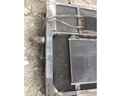 INTERNATIONAL 9400I Radiator